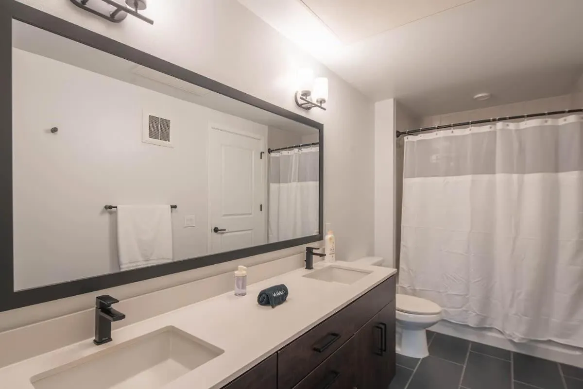 Modern 1Bd - Pool, Gym, Parking, W-D - Sleeps 4 Apartment Tempe United States