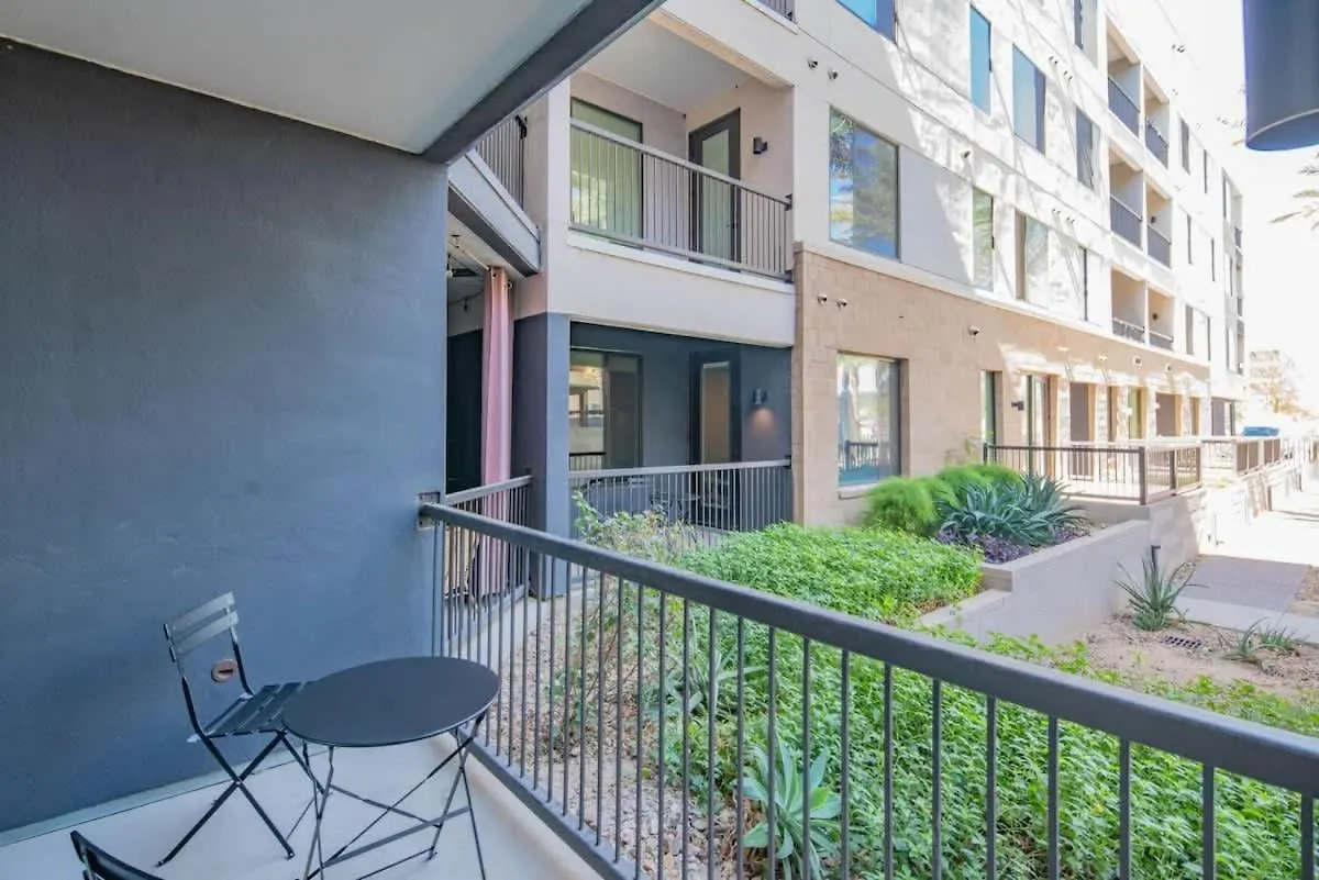 Modern 1Bd - Pool, Gym, Parking, W-D - Sleeps 4 Apartment Tempe 0*,  United States